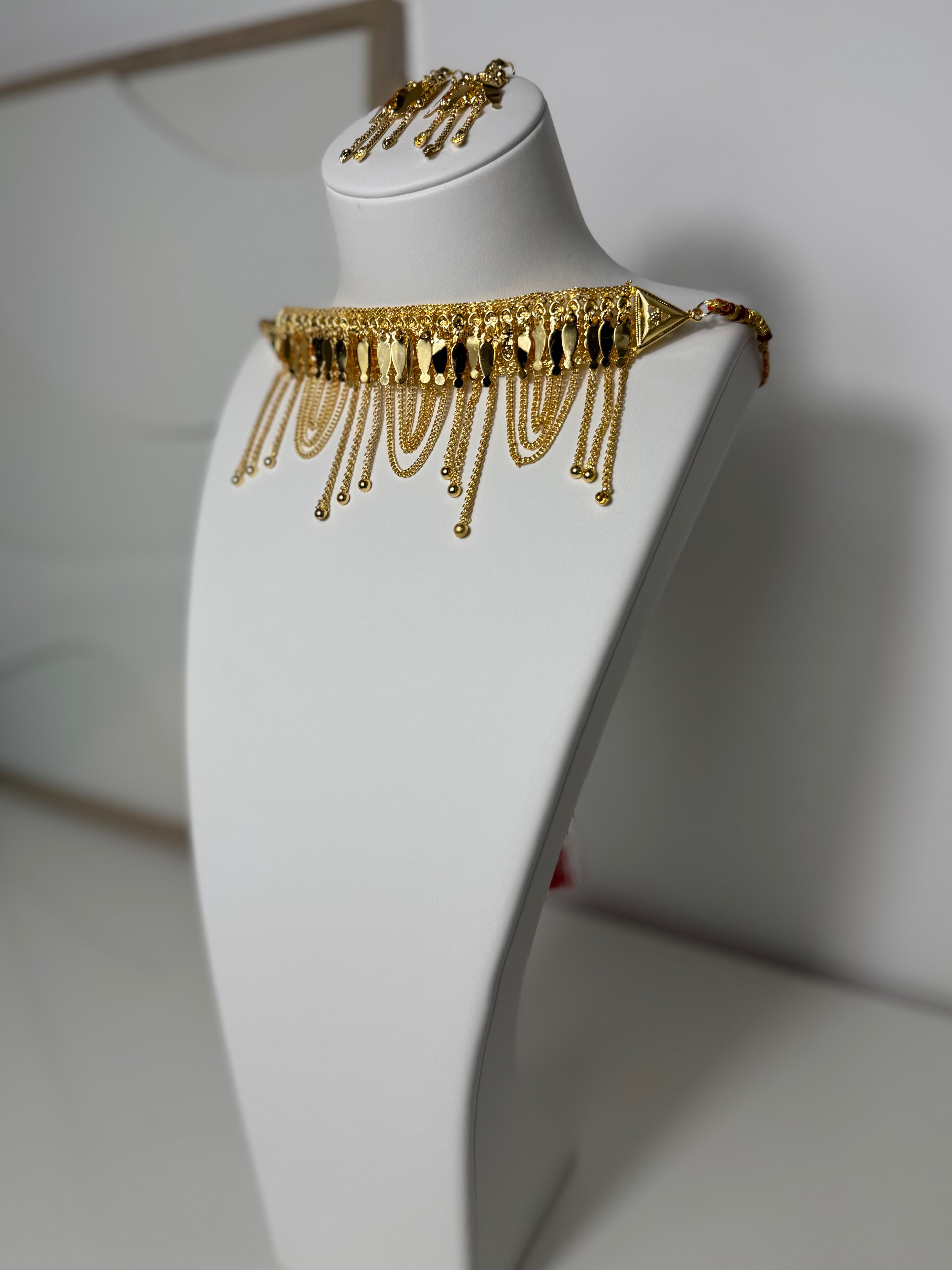 Collier ras le cou n•3