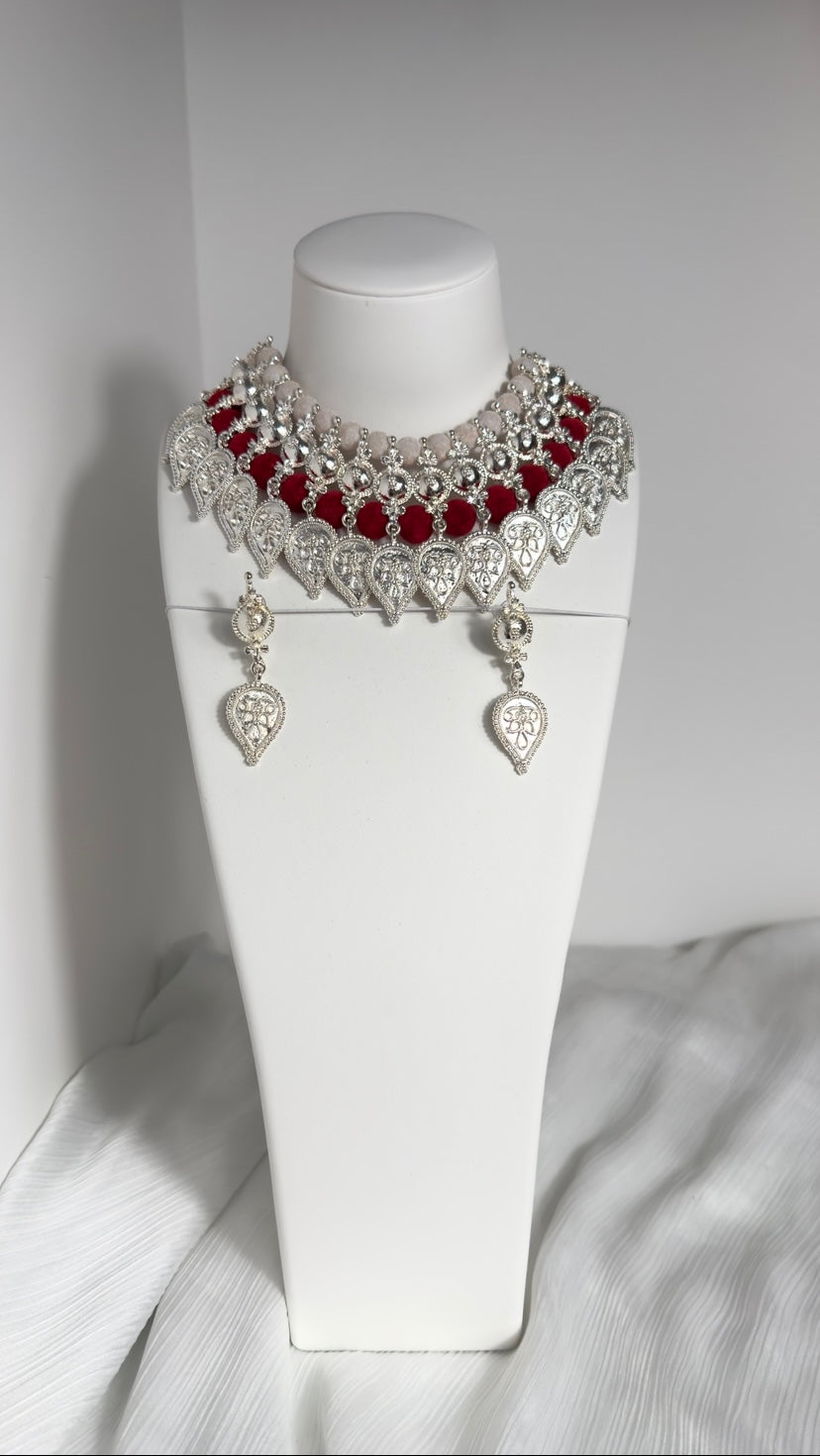Collier Hind
