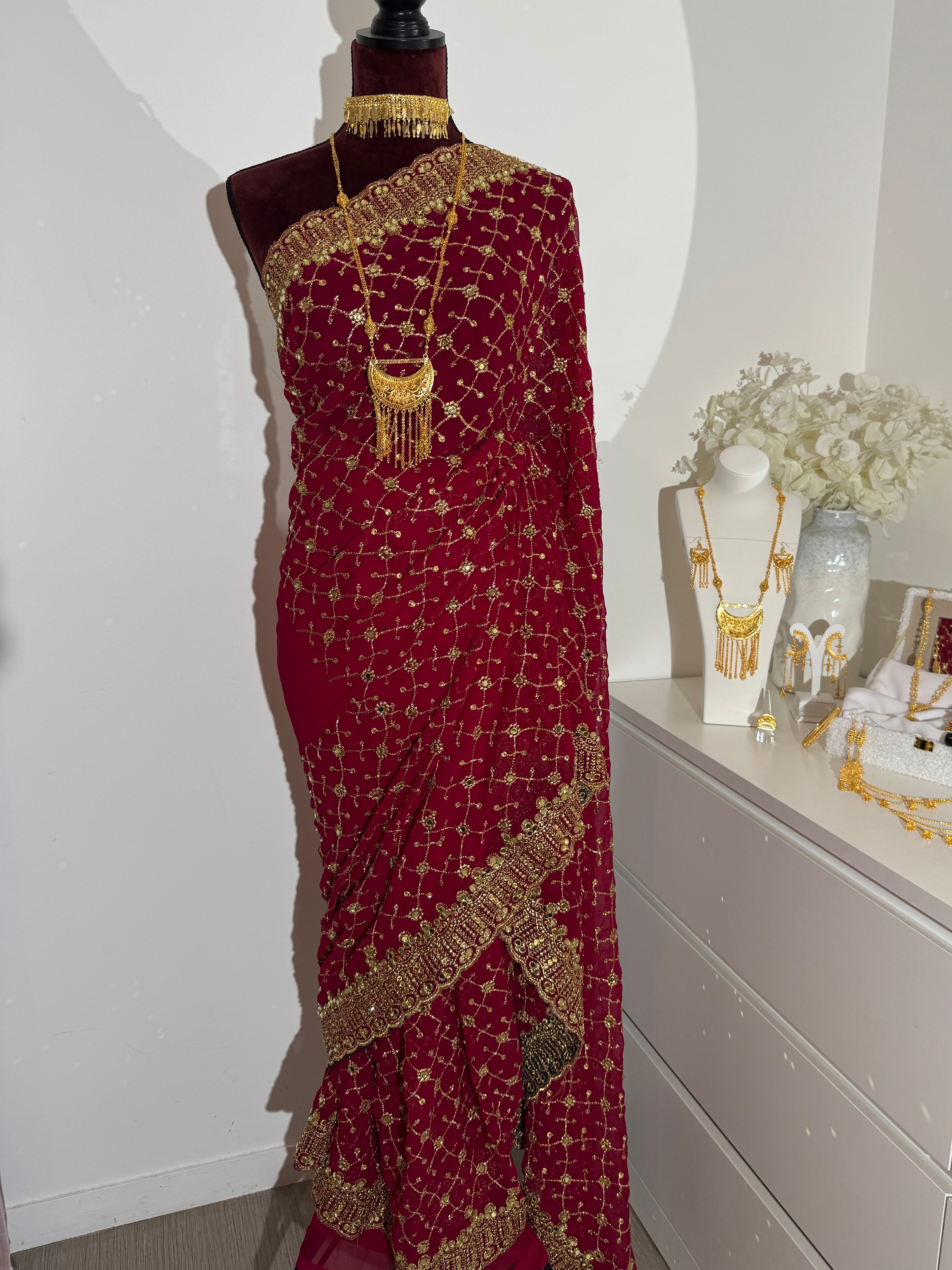 SAREE HIND