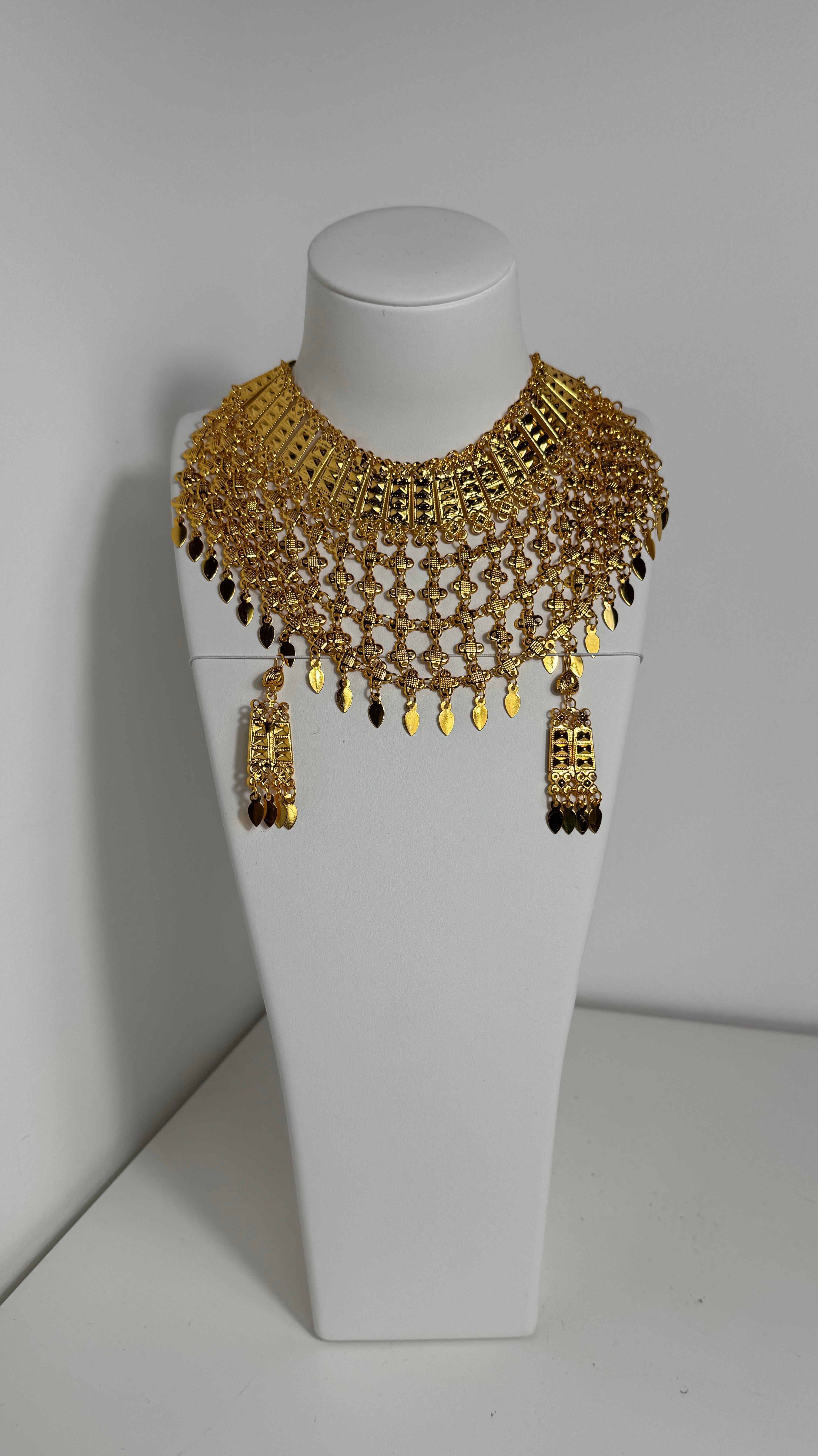 COLLIER NISSY