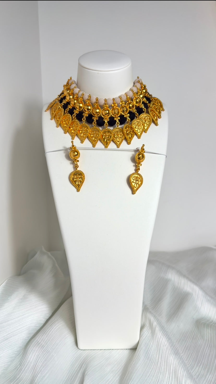 Collier Hind