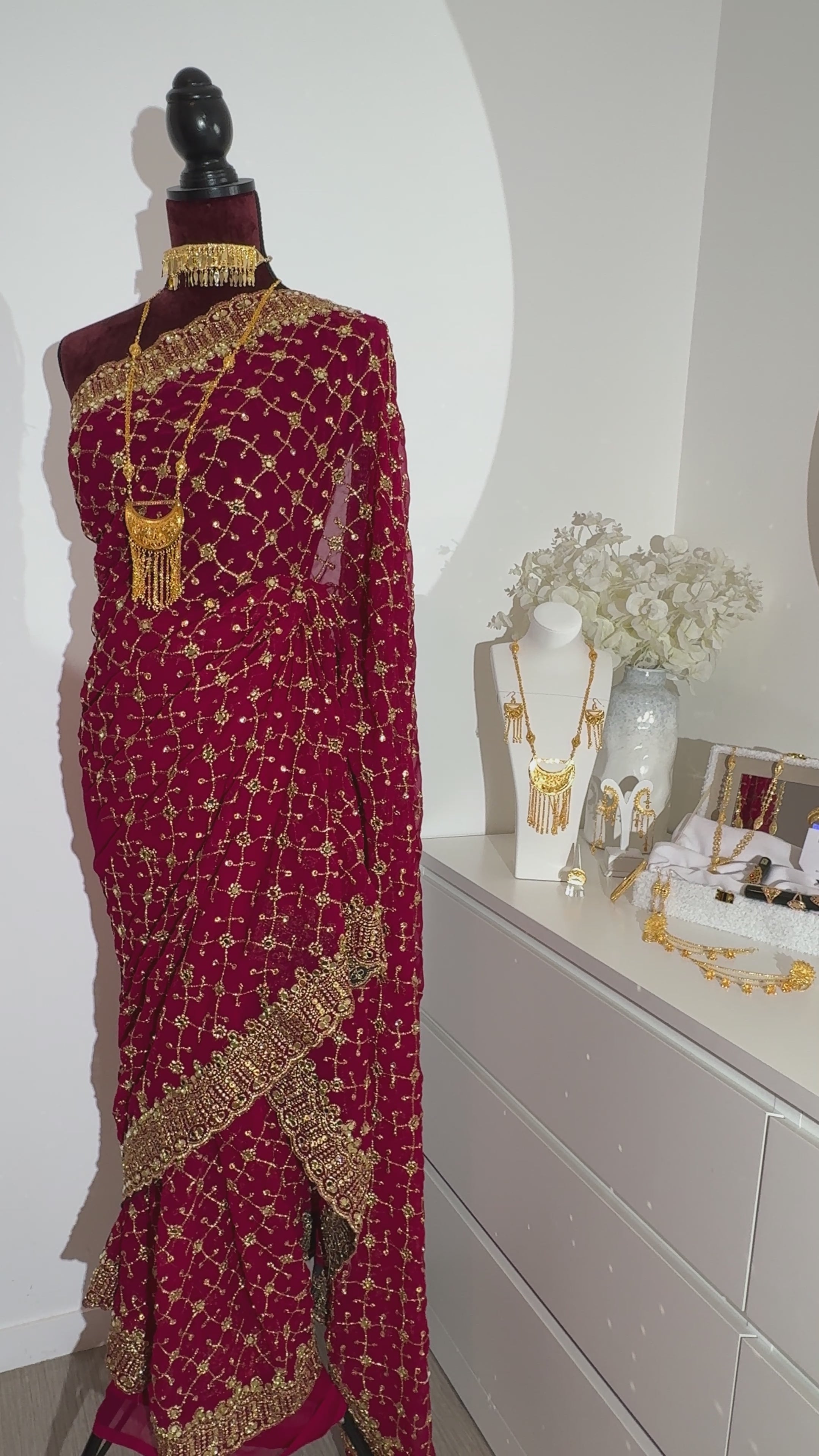 SAREE HIND